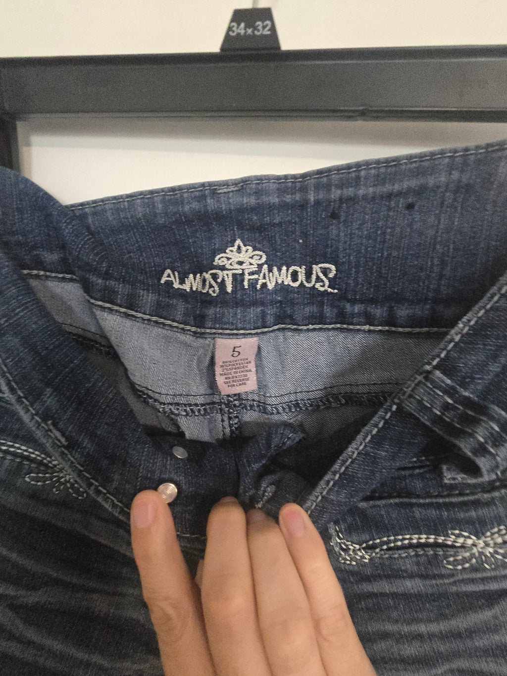 Almost Famous Size 5