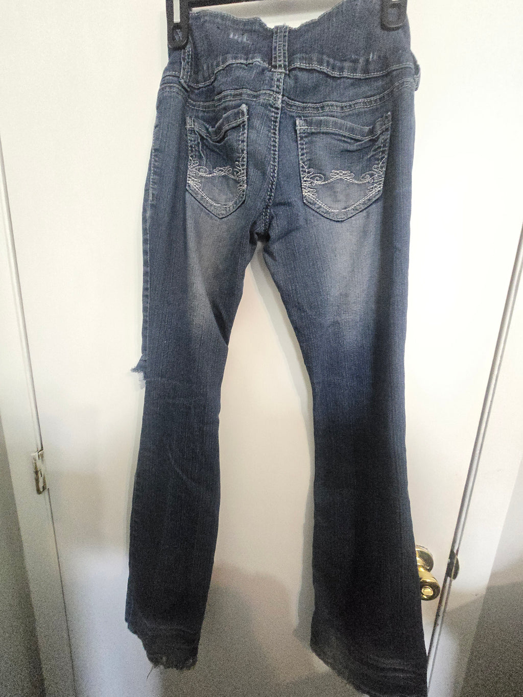 Almost Famous Size 5