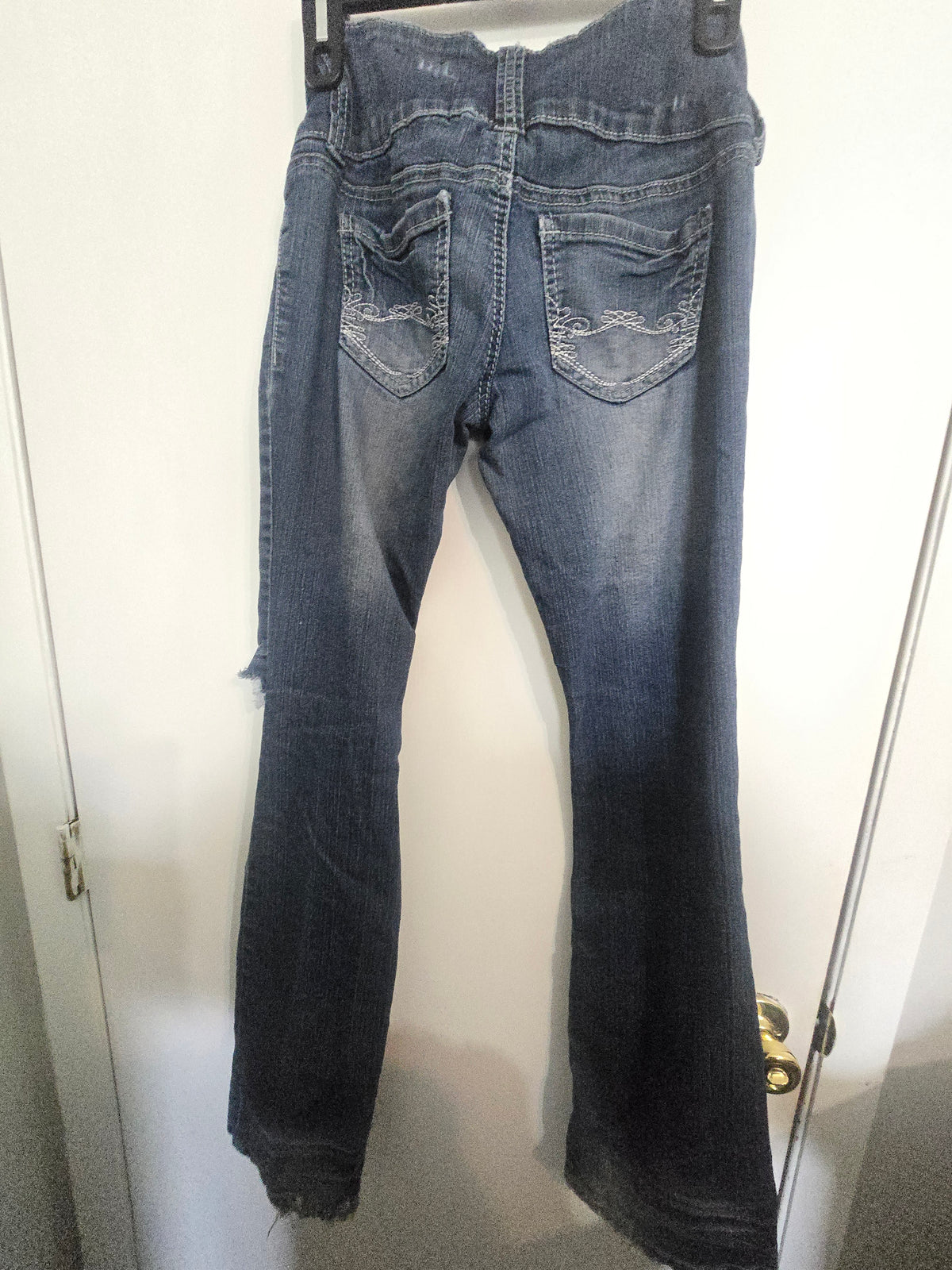 Almost Famous Size 5