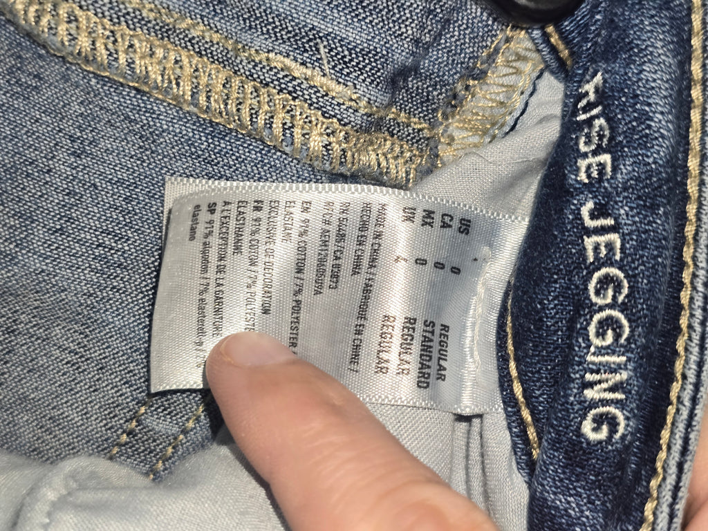 American Eagle Outfitters Women’s Super Stretch Distressed Jeans Size 0 Regular