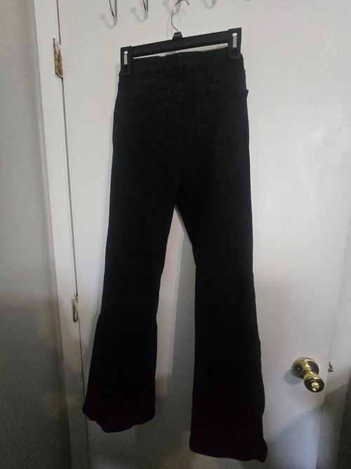 Almost Famous Ultimate Jean Women’s Black Jeans Size 2